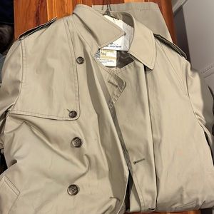 LONDON FOG VINTAGE TRENCH COAT
